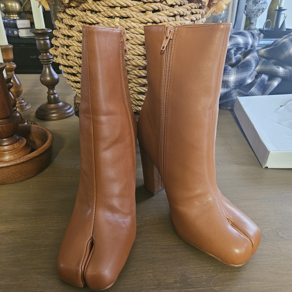 Chic Tan Heeled Boots for Women